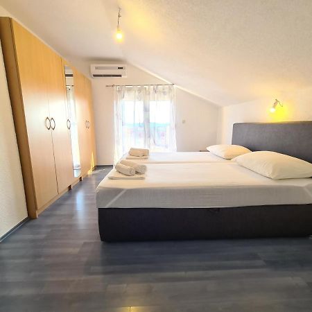 Joy Appartement Zadar Buitenkant foto